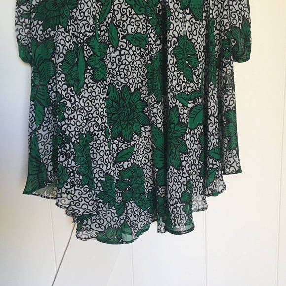 Donna Morgan Cold-Shoulder Floral Dress - Picture 6 of 9